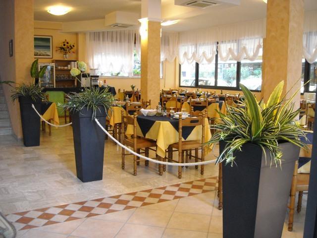 Albergo Santo Stefano Bellaria-Igea Marina Exterior foto